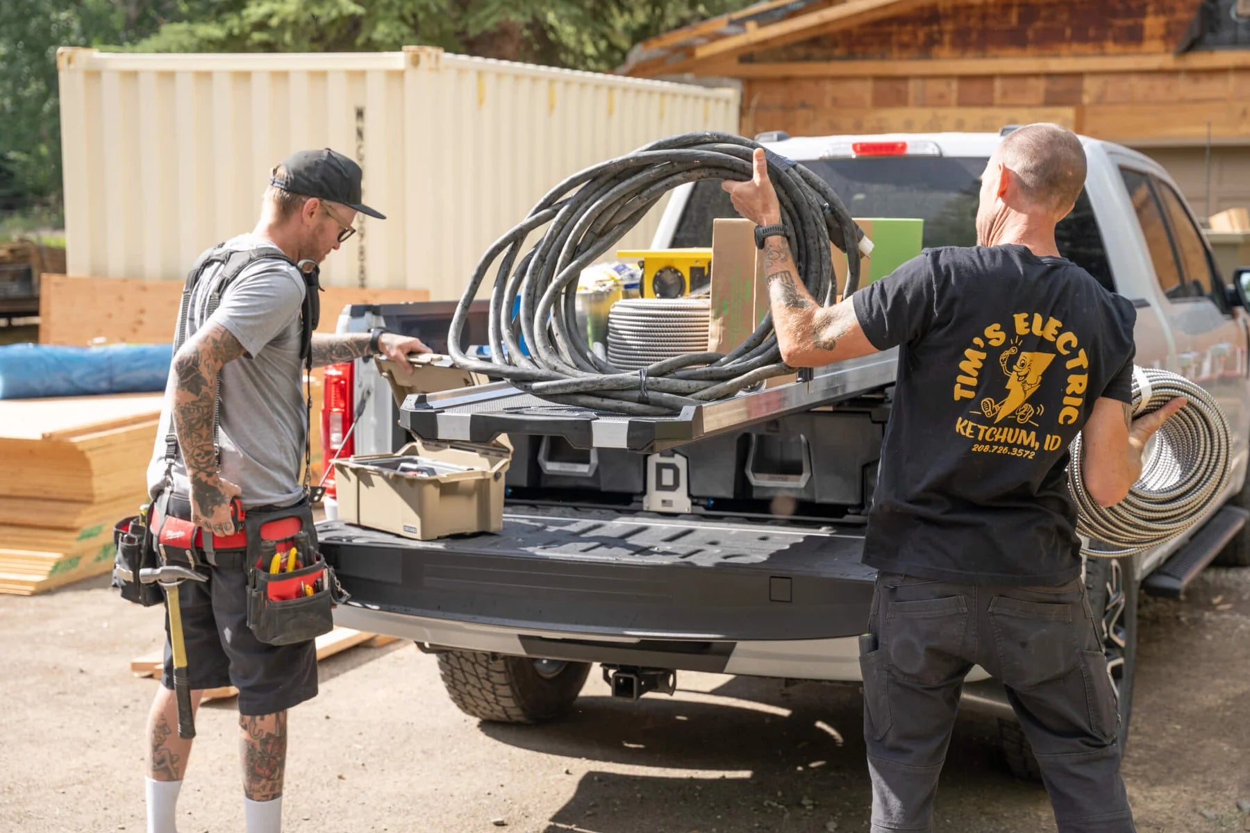 DECKED CargoGlide 600 Truck Bed Slide