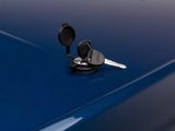 UnderCover LUX One Piece Tonneau Cover — view 8 of 8