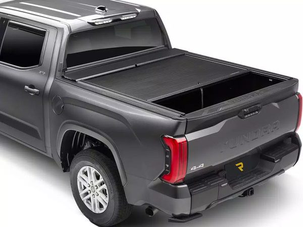 Roll-N-Lock A-Series XT Manual Retractable Tonneau Cover w/ T-Slot Rails