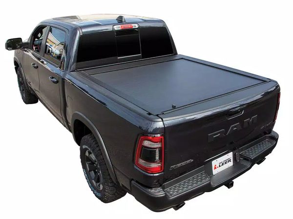 Pace Edwards Full Metal Matte Black JackRabbit Manual Retractable Tonneau Cover For 99-13 Chevrolet/GMC Silverado/Sierra 1500 & 99-14 2500/3500 6'6" Bed - M-FMC0303