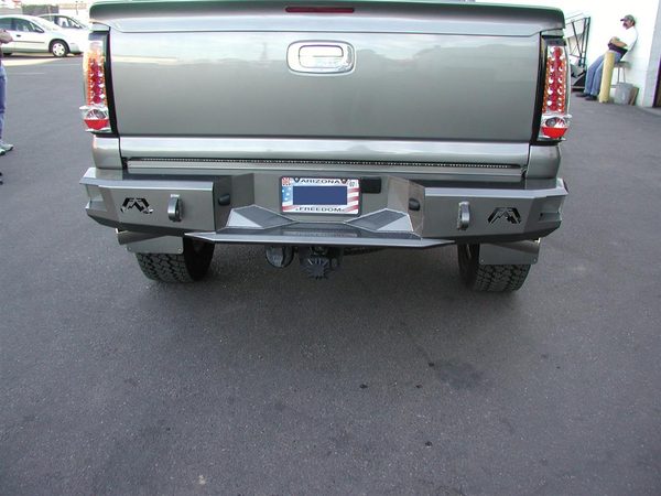 Fab Fours Premium Rear Bumpers For 1999-2006 Chevrolet/GMC Silverado/Sierra 2500/3500 & 2007 Classic - CH99-W1250-1